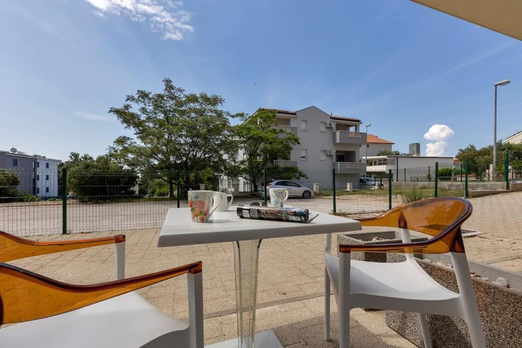 Brotis - Studioapartment - Makarska Exklusiv Promajna Exterior foto